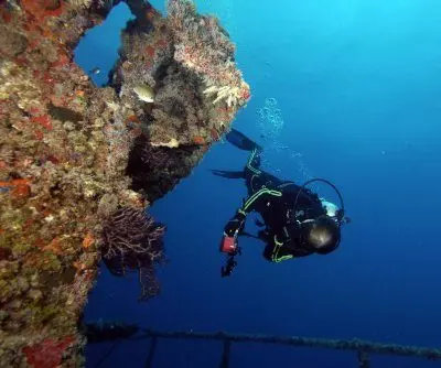 5-italians-from-genoa-university-killed-in-maldives-diving-incident-2
