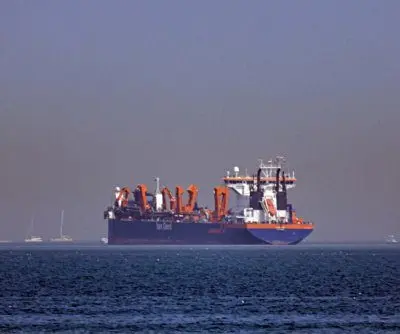 uae-plans-second-oil-pipeline-to-bypass-strait-of-hormuz-2