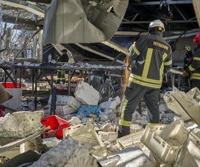 At least 7 killed, more than 50 hurt as Russia, Ukraine trade attacks