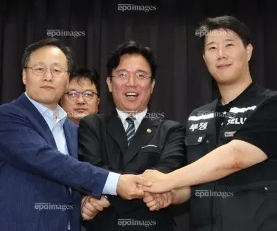 Samsung Electronics averts strike with new wage deal