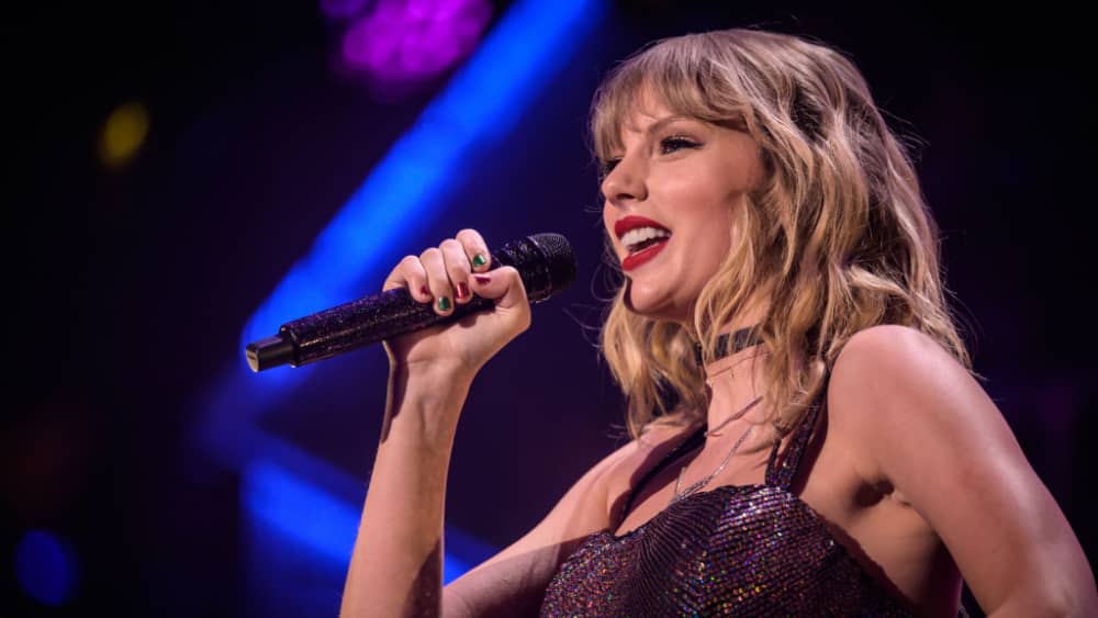 Taylor Swift Breaks Multiple Streaming Records With Midnights Wsnn Sarasota Fl