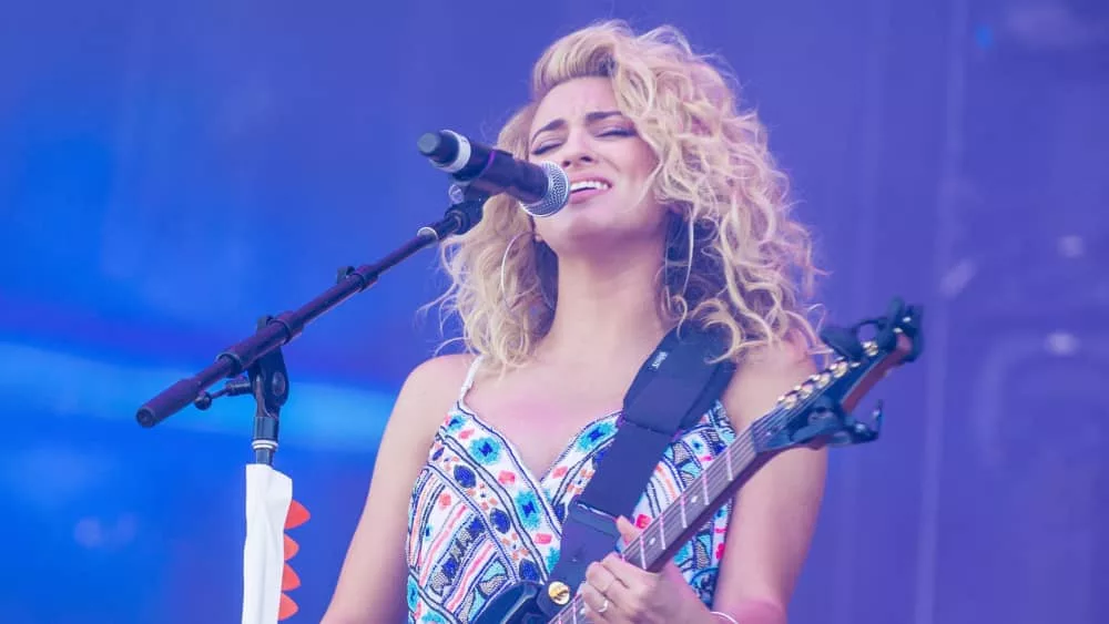 Tori Kelly Announces Take Control Tour Weeks After Health Scare   Shutterstock 322478825203518.webp