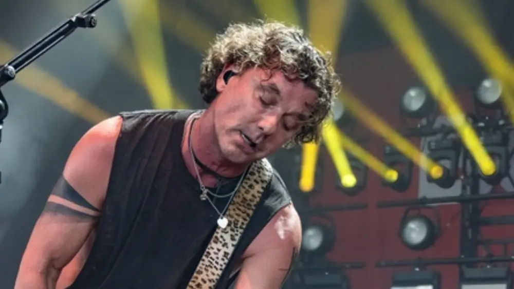 Bush performs live with Alice In Chains^ Breaking Benjamin and special guest L.I.F.E. Project at the Pine Knob Music Theater Clarkston^ Michigan -USA- 08-16-2022