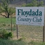 Floydada Country Club entrance sign along Highway 62 in Floyd County. (Ryan Crowe/FCR)