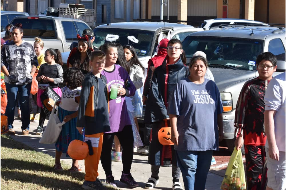 Trunk or Treat Draws Variety of Costumed Kids Floyd County Record