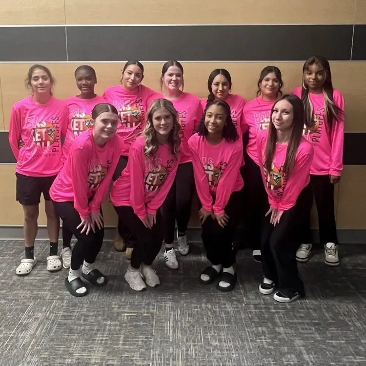 lady-winmds-send-off