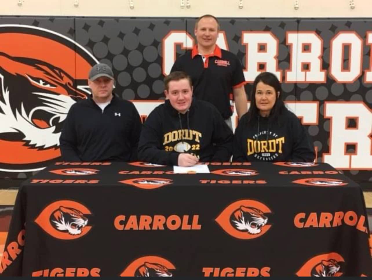 dylan-demey-carroll-football-dordt