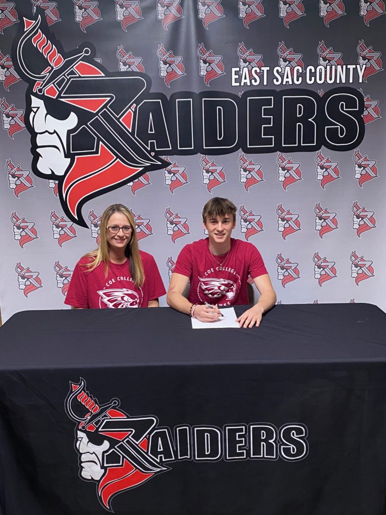 Ace Perrien of East Sac Signs to Run Track and Field at Coe College
