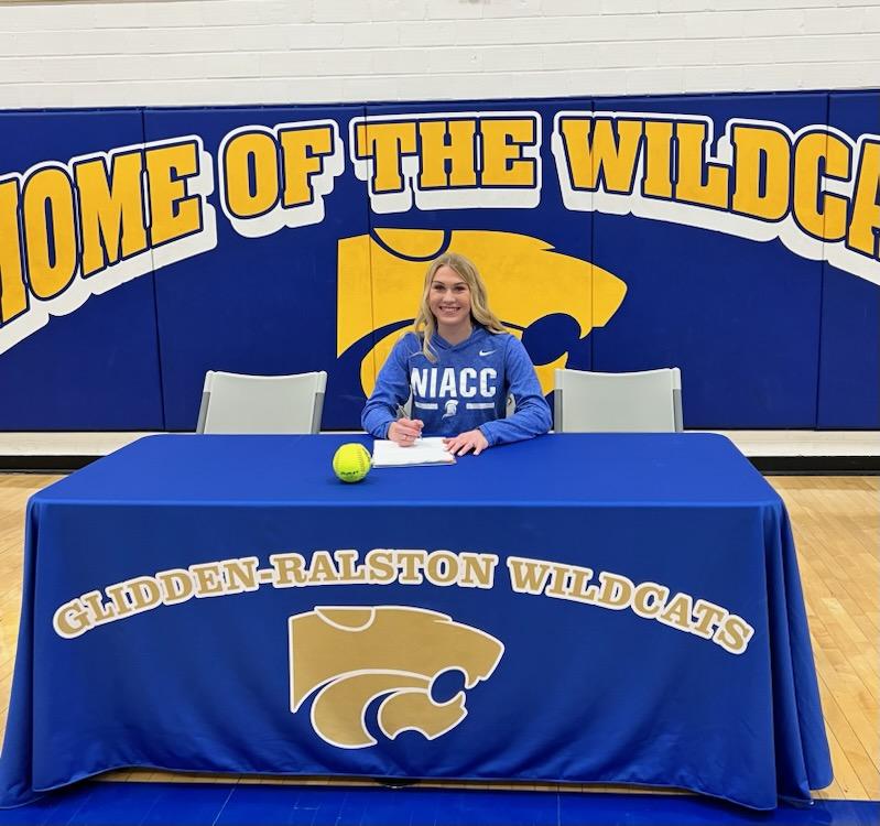 vanessa-koehler-softball-niacc-glidden-ralston