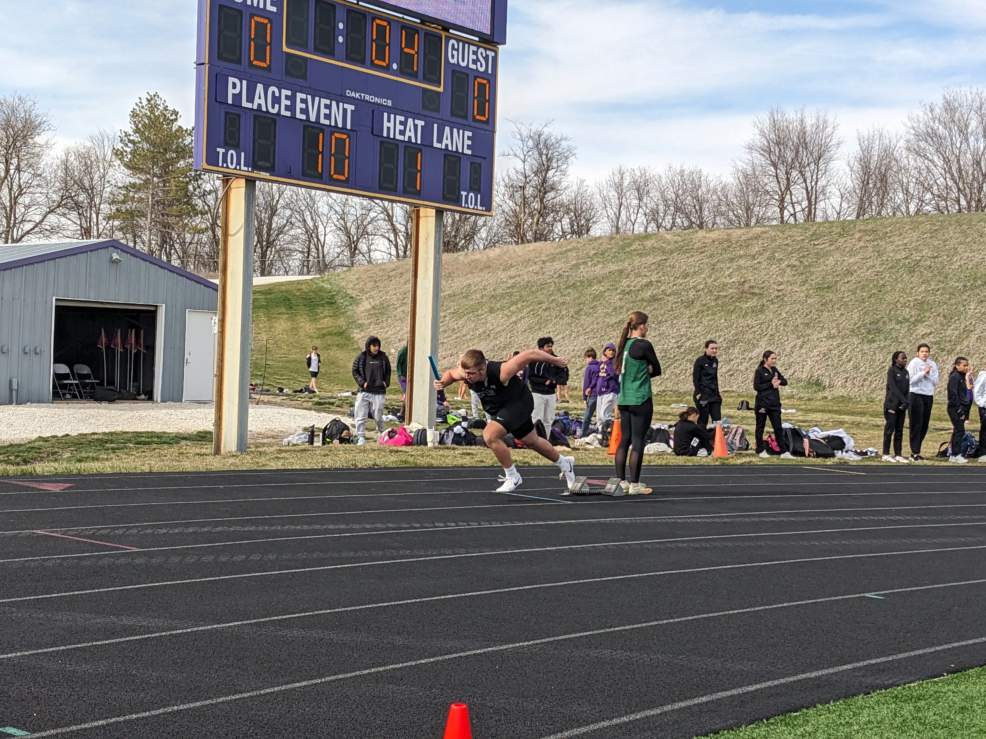 boys-track-picture