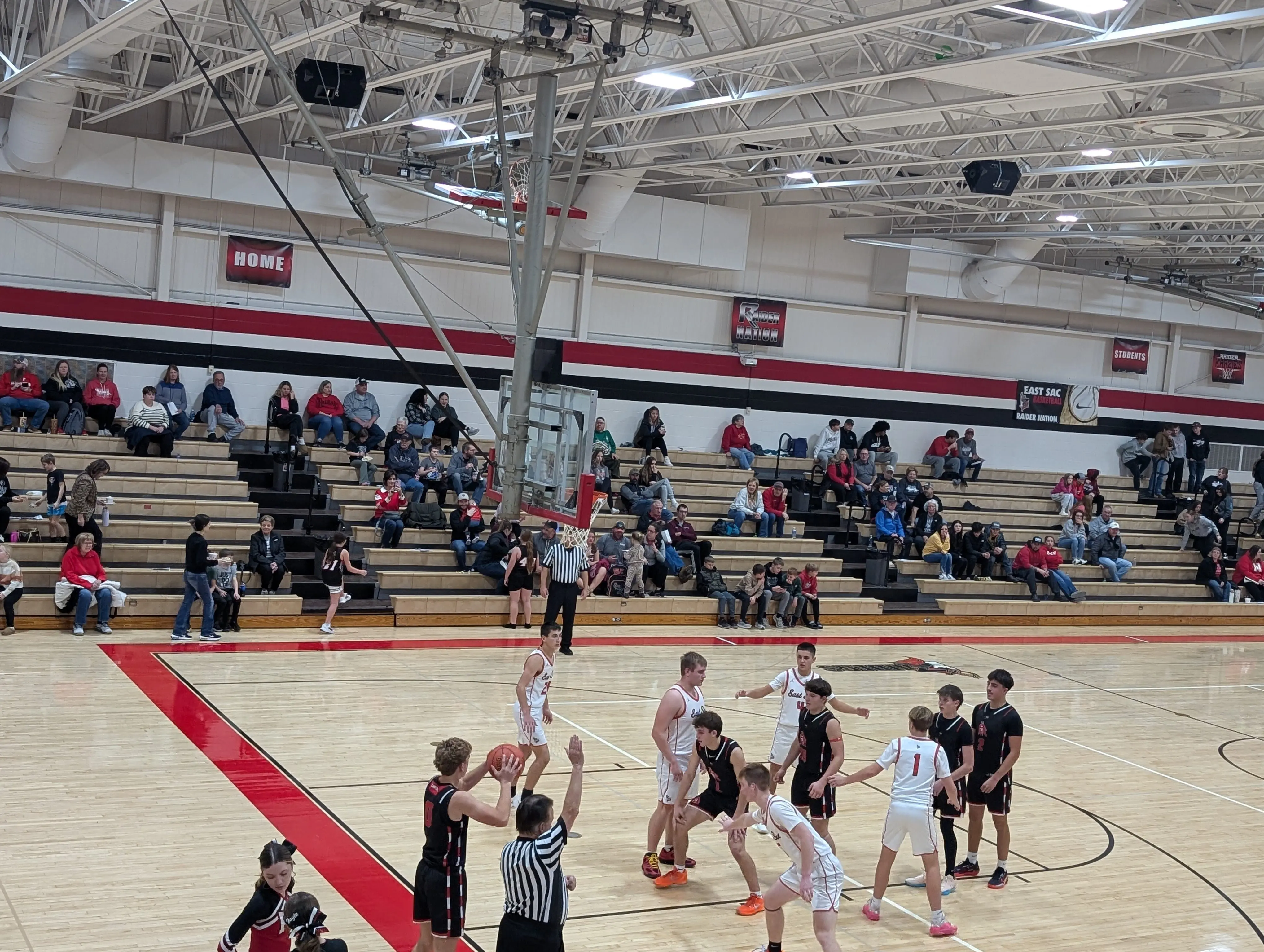 pxl_20251216_023250782