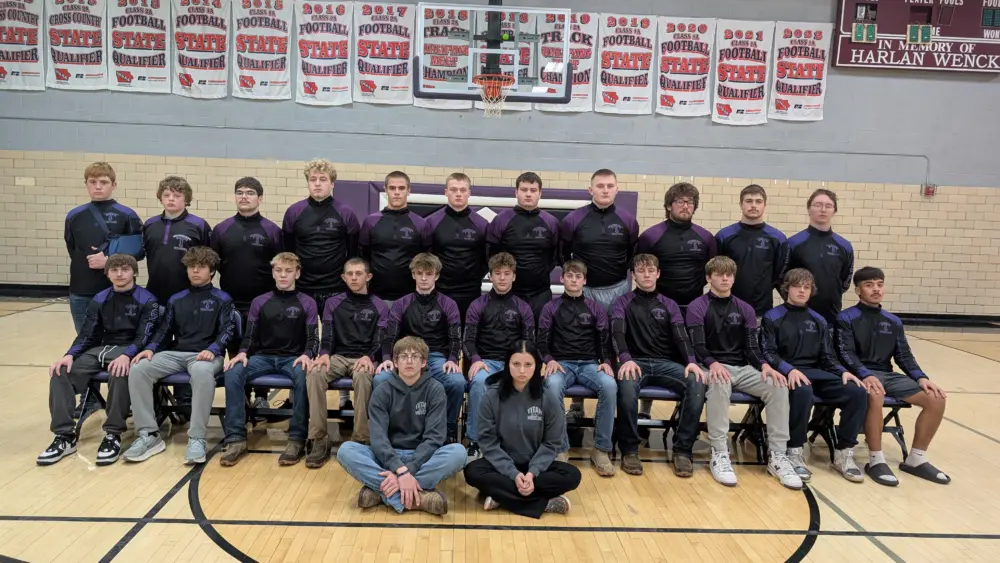 pxl_20251124_213936379-1