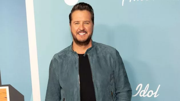 m_lukebryanidolcarpet596040