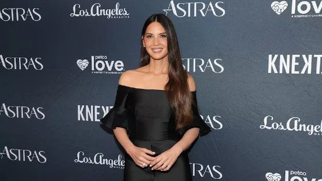 getty_oliviamunn_071025127092