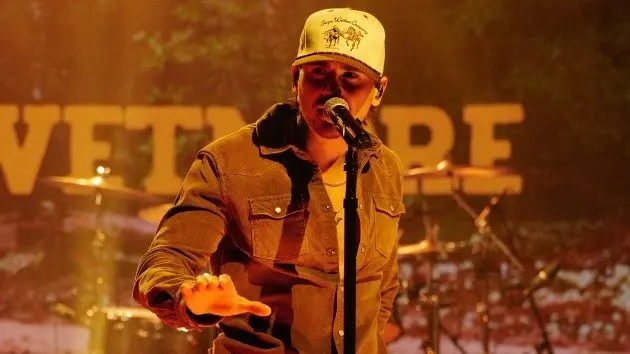 m_tuckerwetmore_111925686071