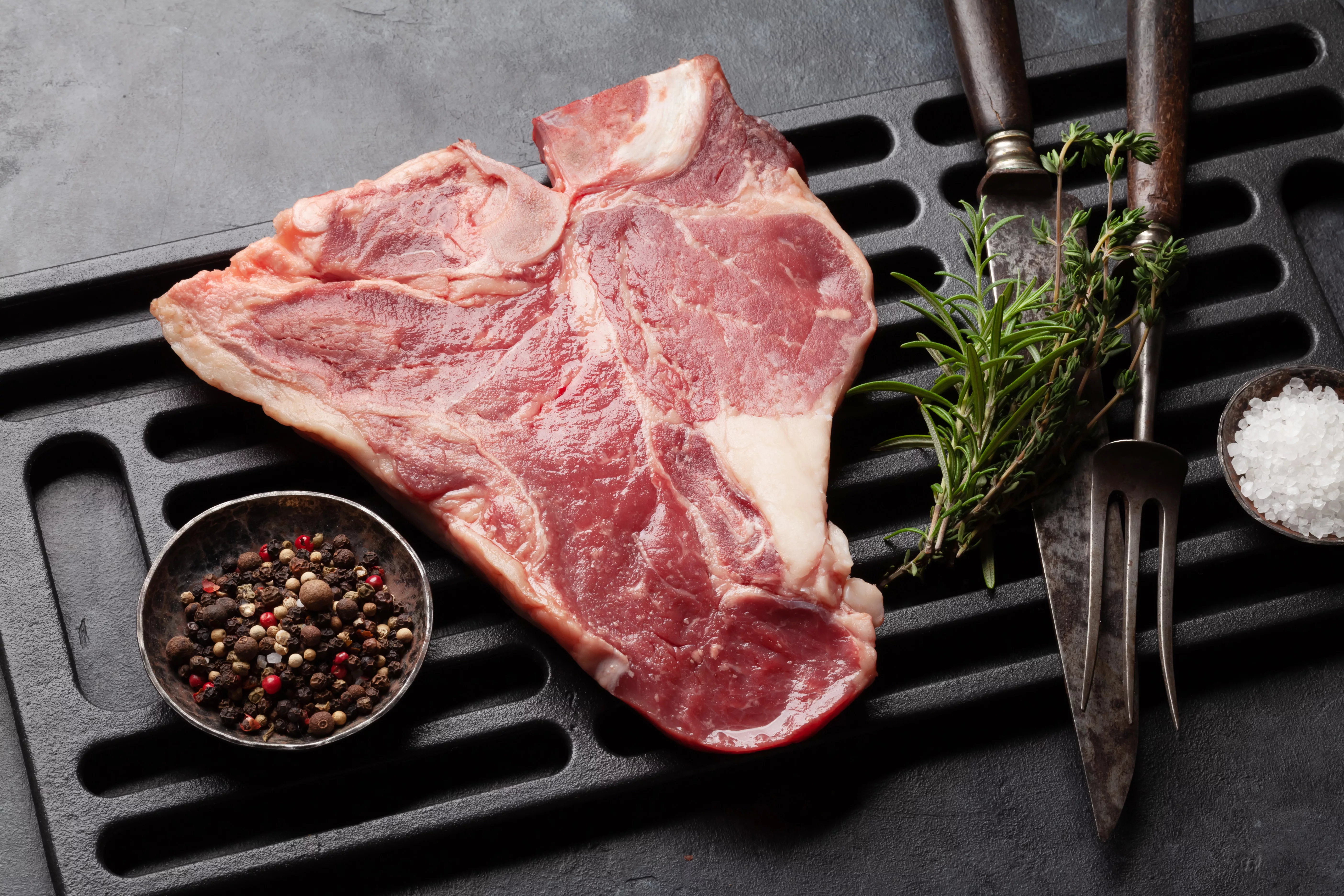 porterhouse-raw-beef-steak