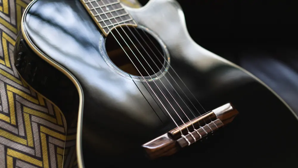 guitar-2025-02-09-22-35-43-utc