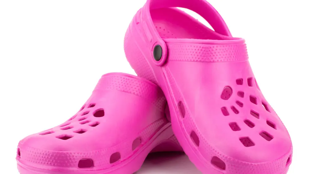 childrens-rubber-sandals-isolated-on-the-white-background-3