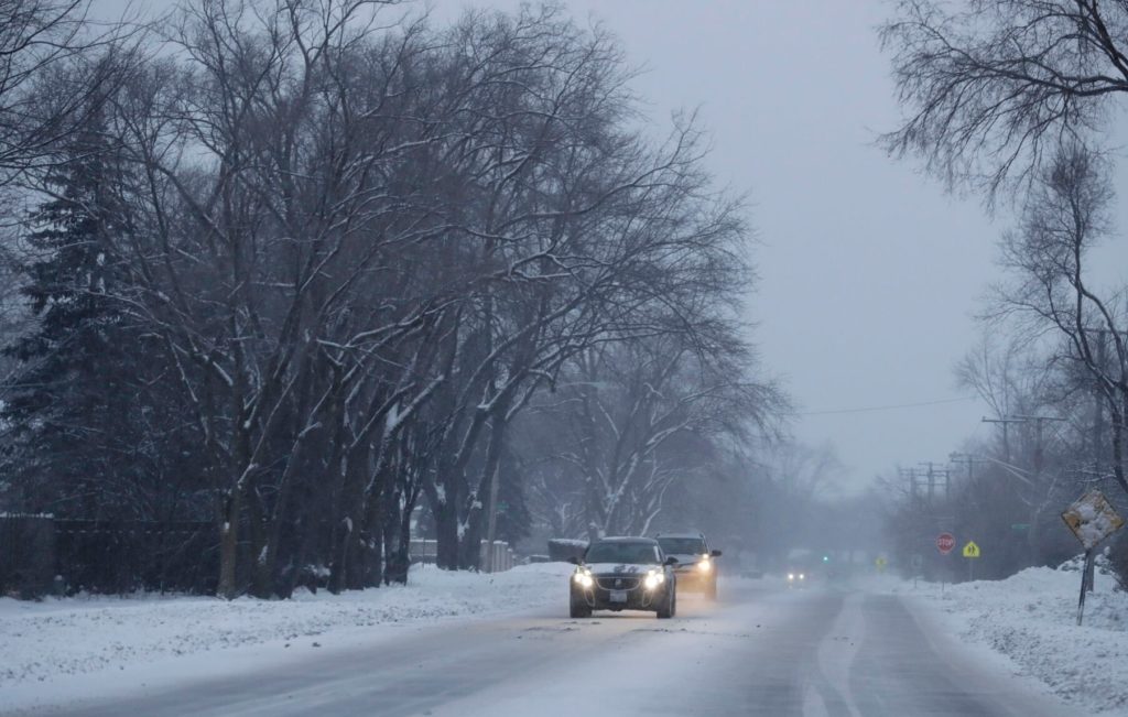 Farmers' Almanac releases winter prediction for Illinois 92.7 WMAY