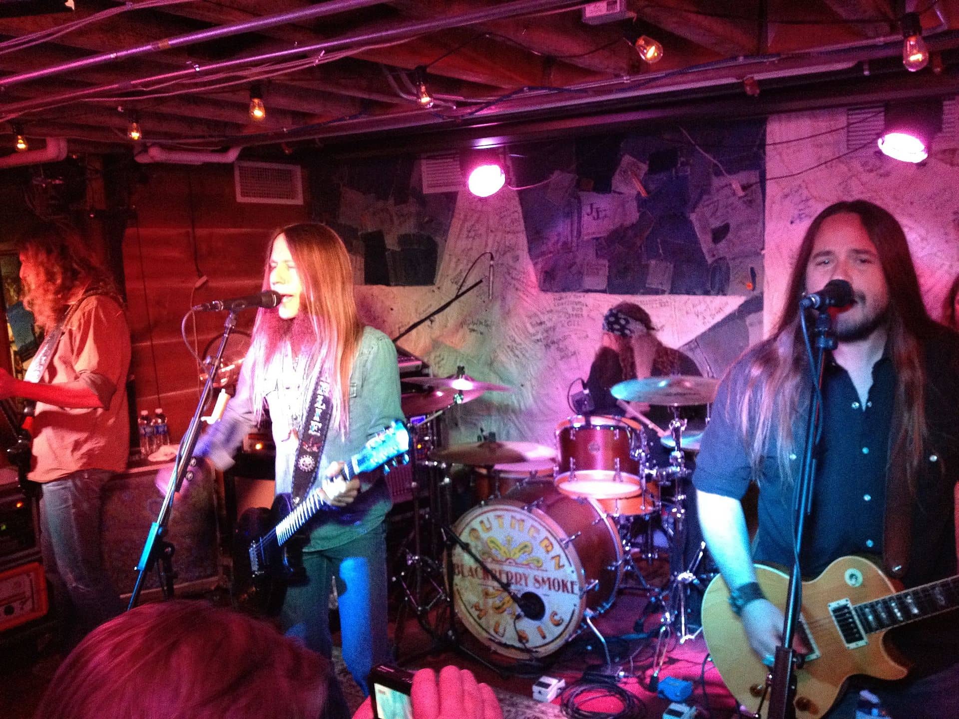 Blackberry Smoke in concert in 2012, Hill Country Barbecue, Washington DC Date 23 February 2012, 21:01:54 Credit: Source https://www.flickr.com/photos/staceyhuggins/7387007514/ Author: Stacey Huggins