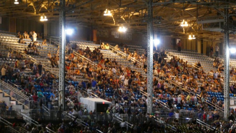 grandstand-fair-crowd-jpeg