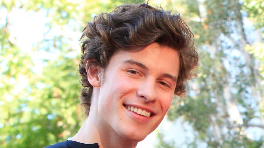 Shawn Mendes releases the song 'Heartbeat' from 'Lyle, Lyle, Crocodile