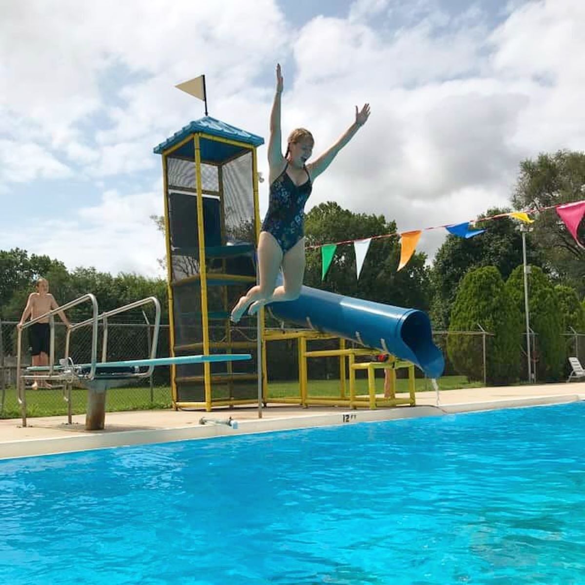 Springfield's Veterans' Memorial Pool to be demolished and replaced with a splash pad 98.7 WNNS