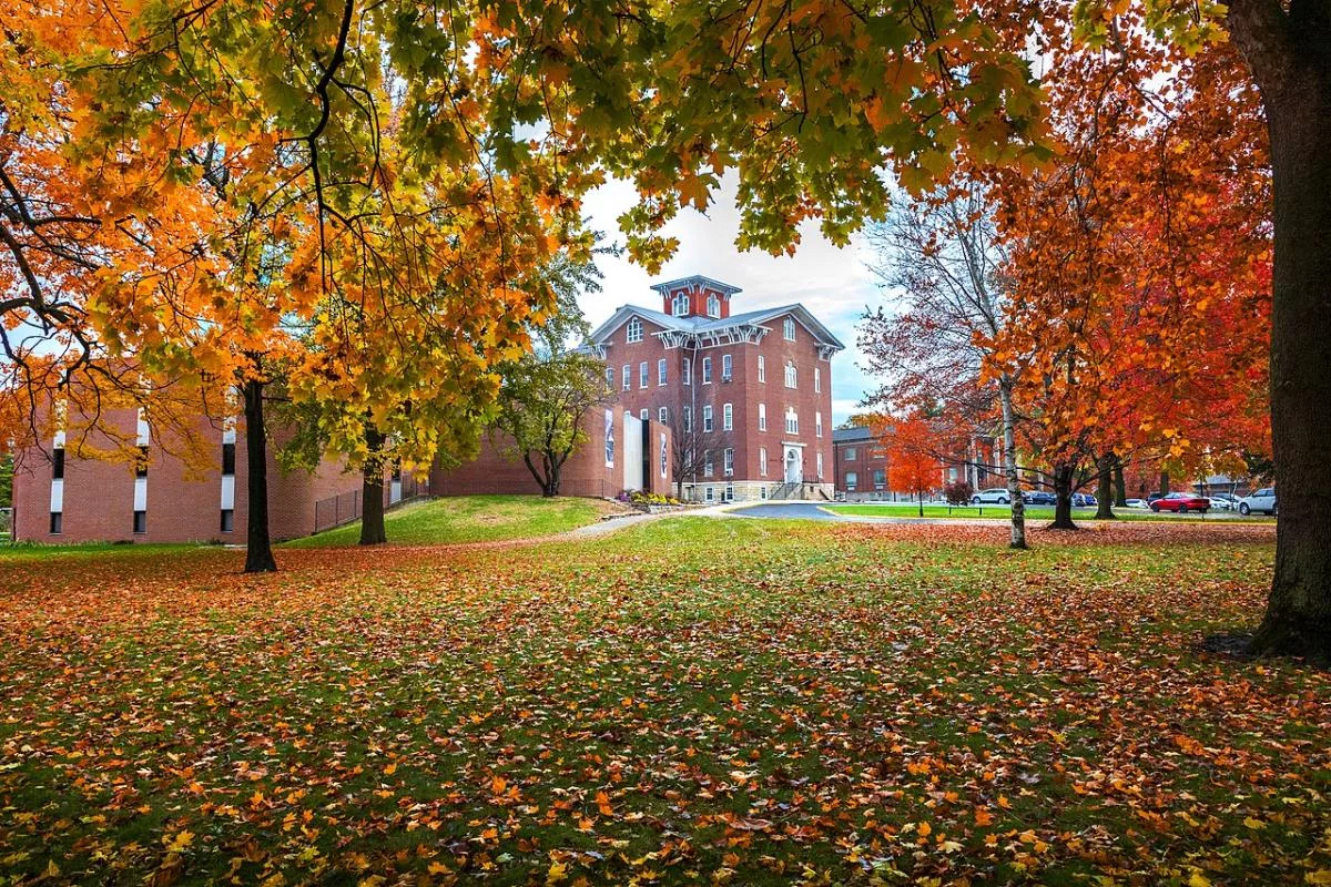 fall_at_lincoln_college_lincoln_illinois_showing_university_hall-jpg-2