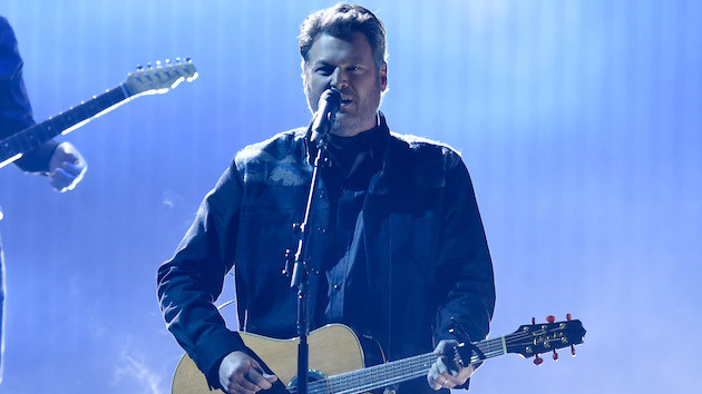 m_blakeshelton-9