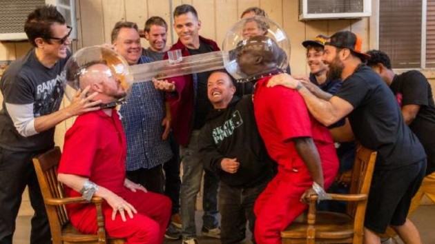 e_jackass_forever_01102022-2