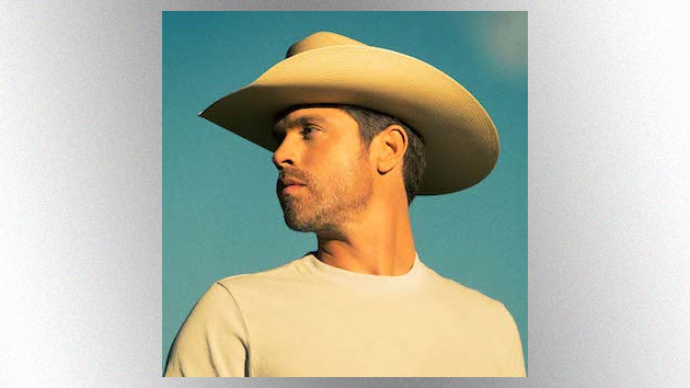 m_dustinlynch-6