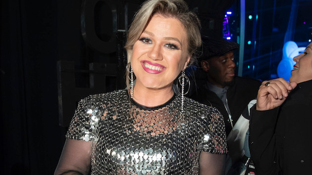 m_kellyclarkson28129