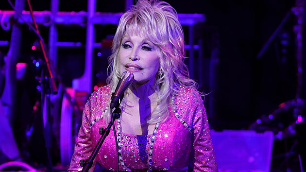 getty_dollyparton_031722