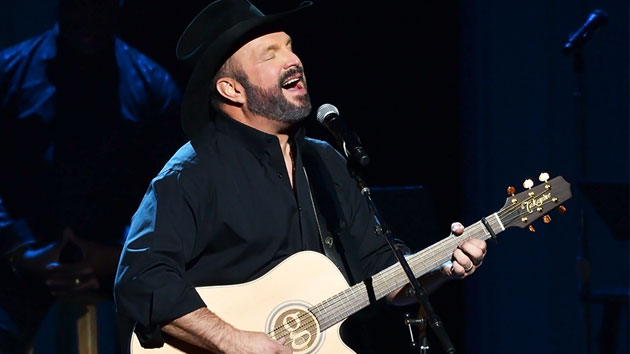 getty_garthbrooks_040622