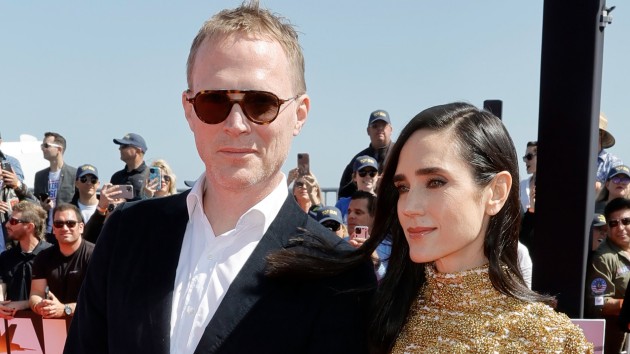 e_paul_bettany_jennifer_connelly_08222022
