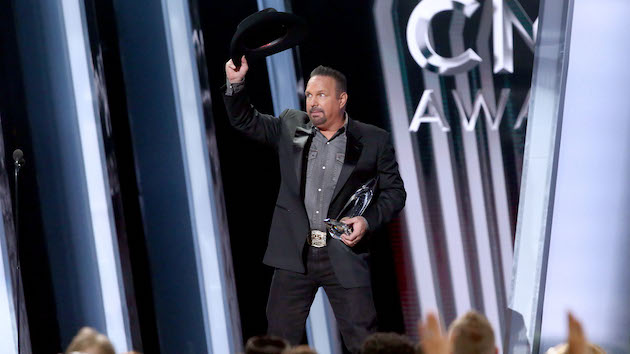 getty_garth_brooks_08302022_2