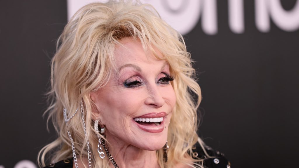 getty_dollyparton_011623