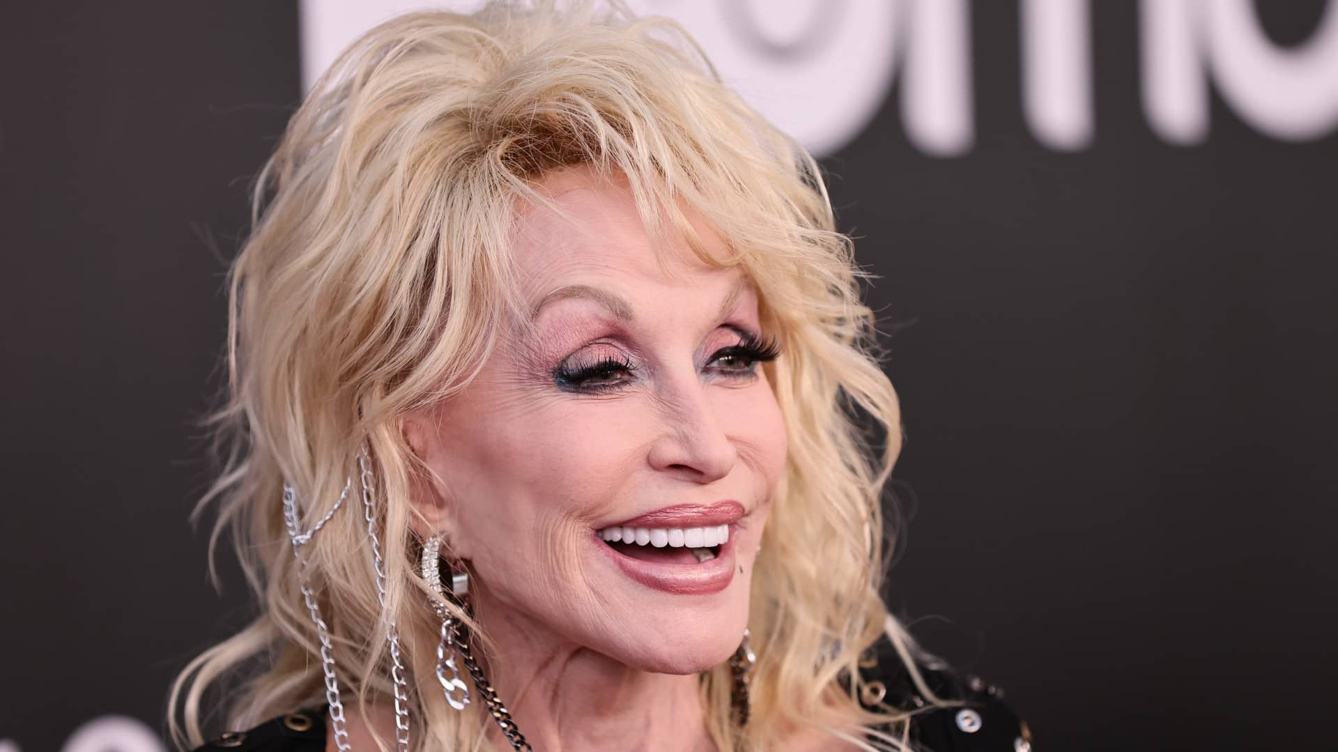 getty_dollyparton_011623