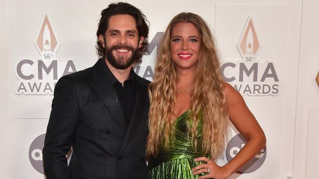 m_thomasrhettwifelaurencmas22300702