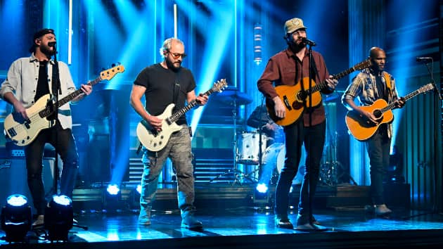 m_samhunttonightshowwithband626140