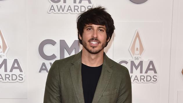 m_morganevanscmaawards2022abc473113