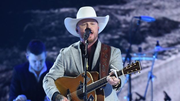 m_codyjohnsoncmaawards2022performanceabc427530