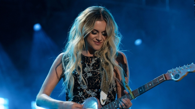 m_kelseaballerinicmaawards2022performanceabc682618