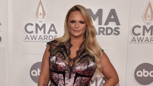 m_mirandalambert2022cmaawardsredcarpet770734