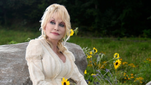 m_dollypartonkatherinebomboynbc340491