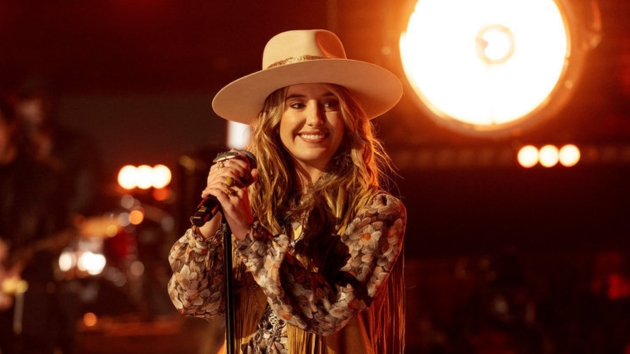 m_laineywilsonthekellyclarksonshownbc813923