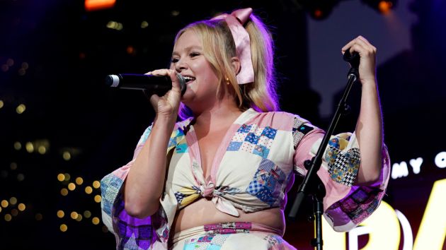 g_haileywhitters2023300735