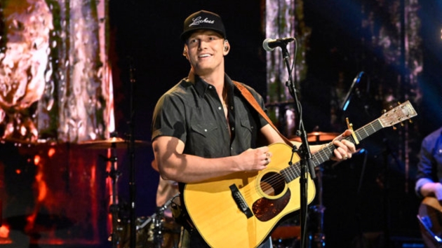 m_parkermccollumthetonightshowstarringjimmyfallonnbc393028