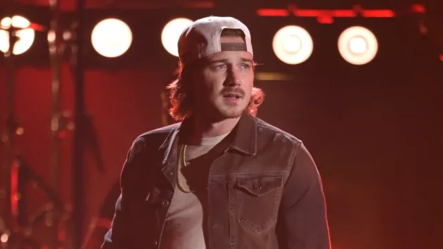 m_morganwallen2022cmaawardsperformanceabc273235