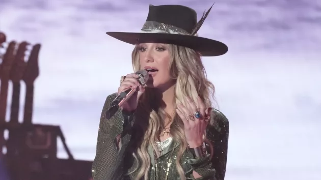 m_laineywilsonamericanidolabc340997
